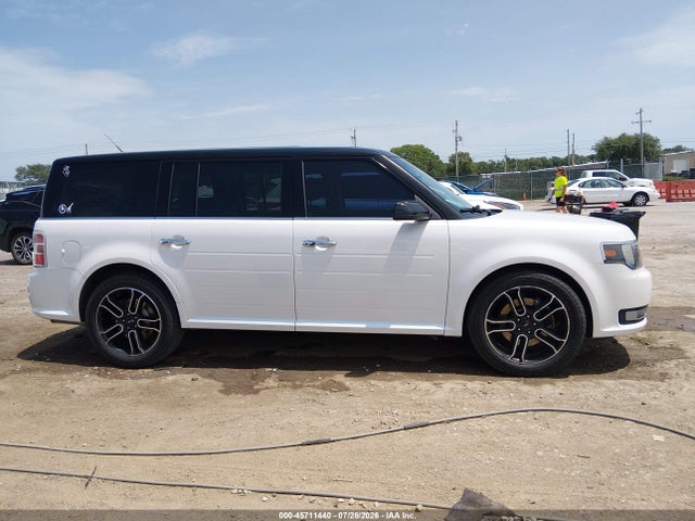 2FMGK5C80FBA07735 Ford FLEX SEL