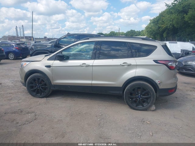 2018 Ford Escape Se მანქანა იყიდება აუქციონზე, vin: 1FMCU9GD3JUD27609, აუქციონის ნომერი: 45711466