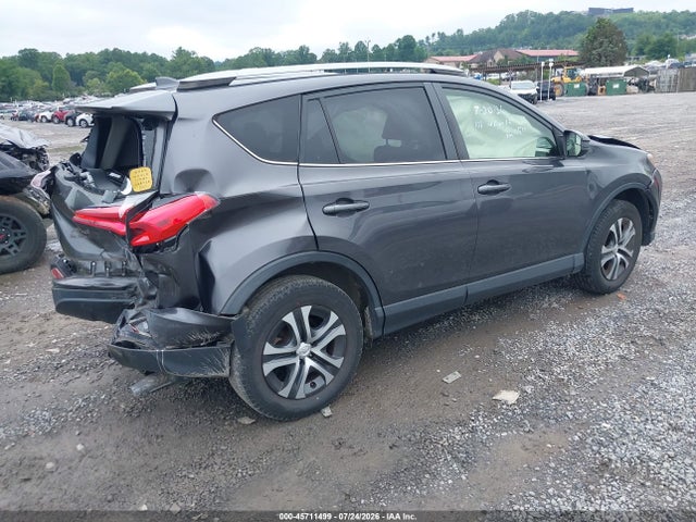 JTMZFREV0JJ154590 Toyota RAV4 LE