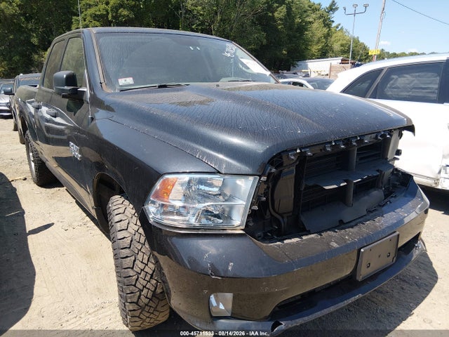 45711533 :رقم المزاد ، 1C6RR7FG2JS334571 vin ، 2018 Ram 1500 Express  4x4 6'4 Box مزاد بيع