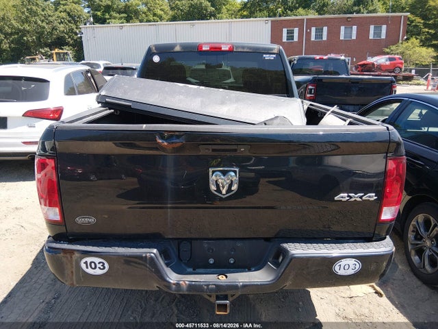45711533 :رقم المزاد ، 1C6RR7FG2JS334571 vin ، 2018 Ram 1500 Express  4x4 6'4 Box مزاد بيع
