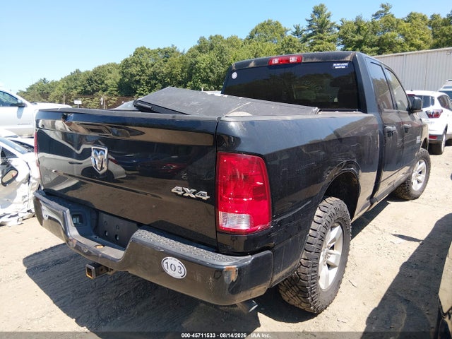 45711533 :رقم المزاد ، 1C6RR7FG2JS334571 vin ، 2018 Ram 1500 Express  4x4 6'4 Box مزاد بيع
