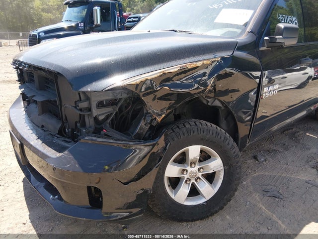 45711533 :رقم المزاد ، 1C6RR7FG2JS334571 vin ، 2018 Ram 1500 Express  4x4 6'4 Box مزاد بيع