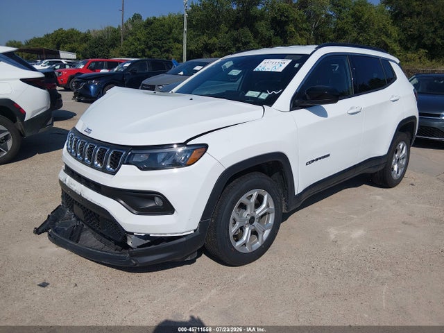 Jeep Compass Latitude 4x4 2025 3C4NJDBN5ST603857 Image 2