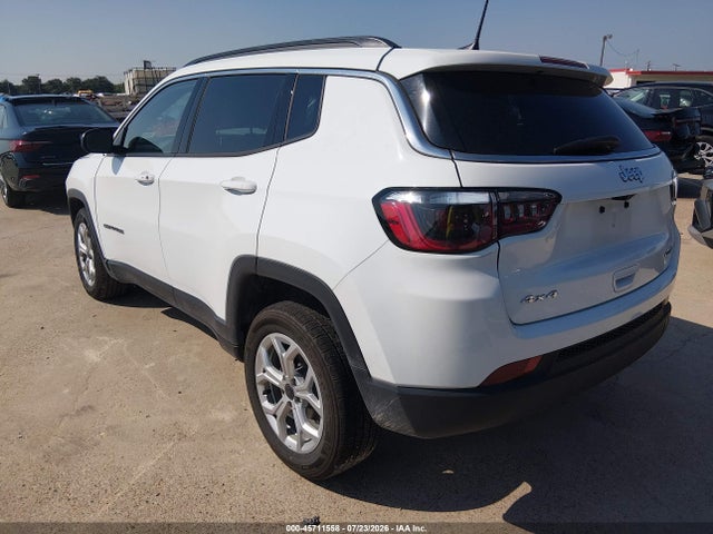 Jeep Compass Latitude 4x4 2025 3C4NJDBN5ST603857 Image 3