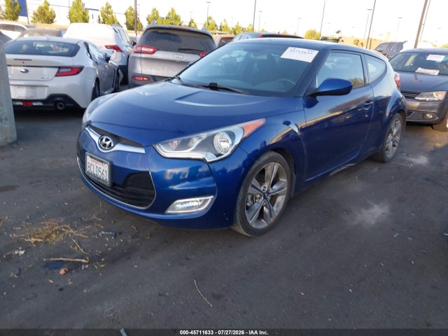 Hyundai Veloster Value Edition 2017 KMHTC6AD4HU318180 Image 2