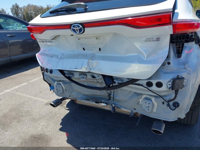 JTEAAAAH4PJ131718 Toyota Venza Xle