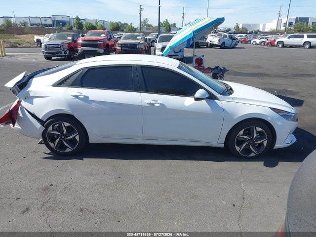 5NPLS4AG9PH097268 Hyundai ELANTRA SEL