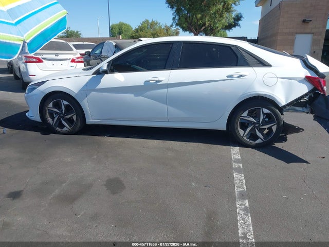5NPLS4AG9PH097268 Hyundai ELANTRA SEL