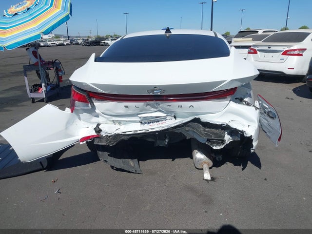 5NPLS4AG9PH097268 Hyundai ELANTRA SEL