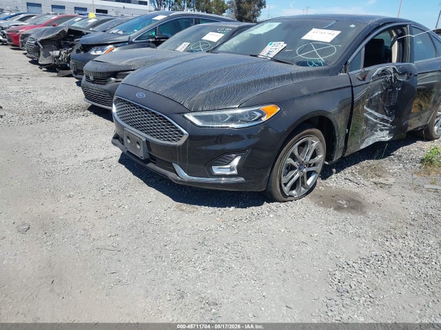 Ford Fusion Hybrid Titanium 2020 3FA6P0RU3LR170990 Image 2