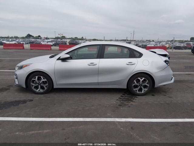 Продажа на аукционе авто 2021 Kia Forte Lxs, vin: 3KPF24AD7ME372090, номер лота: 45711705