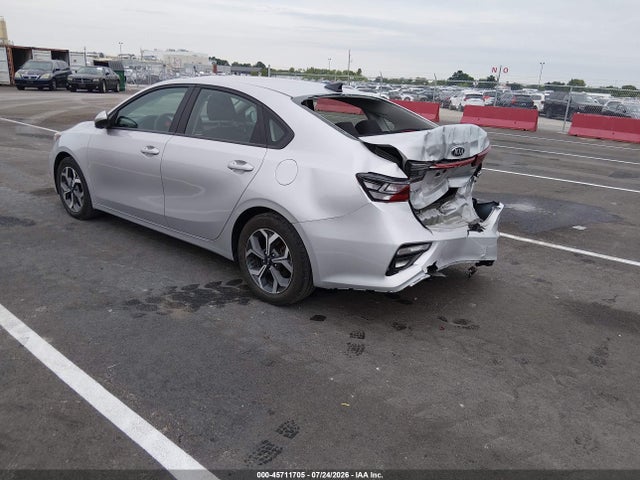 Продажа на аукционе авто 2021 Kia Forte Lxs, vin: 3KPF24AD7ME372090, номер лота: 45711705
