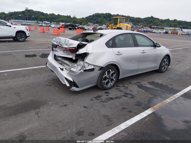 Продажа на аукционе авто 2021 Kia Forte Lxs, vin: 3KPF24AD7ME372090, номер лота: 45711705