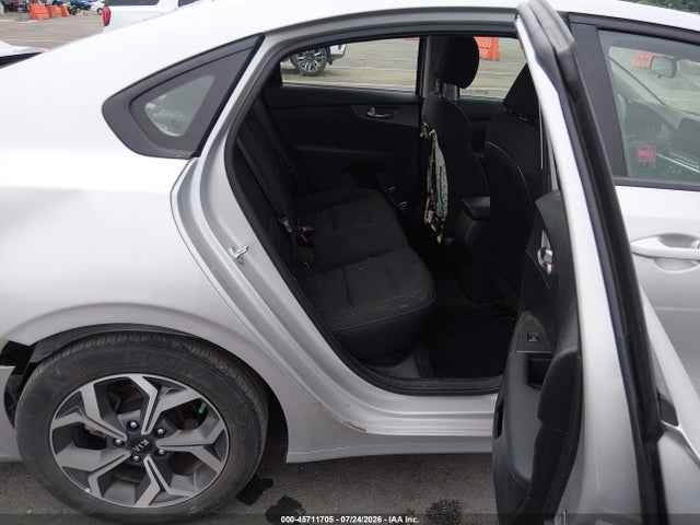 Продажа на аукционе авто 2021 Kia Forte Lxs, vin: 3KPF24AD7ME372090, номер лота: 45711705