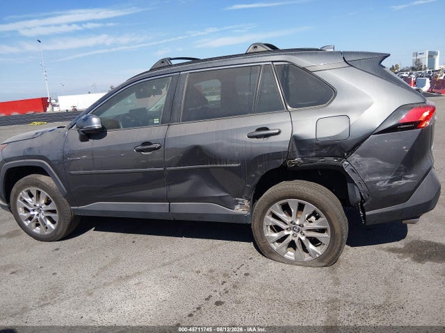 2T3C1RFV3RW305132 Toyota Rav4 Xle Premium