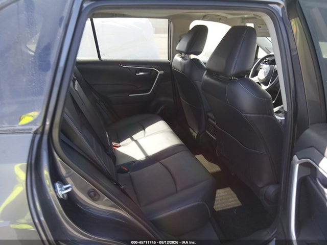 2T3C1RFV3RW305132 Toyota Rav4 Xle Premium