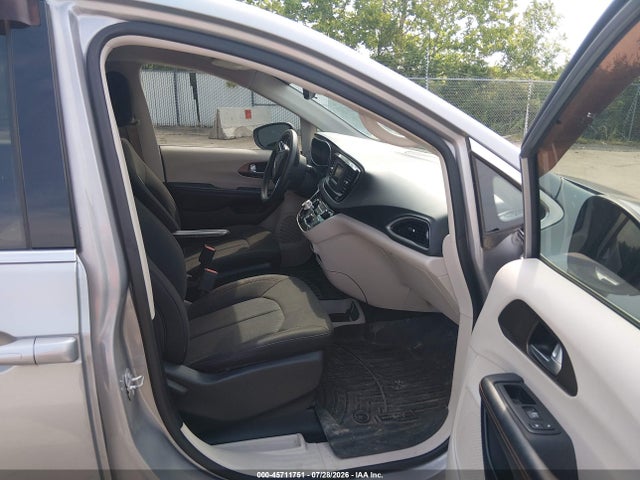 45711751 :رقم المزاد ، 2C4RC1CGXHR518406 vin ، 2017 Chrysler Pacifica Lx مزاد بيع