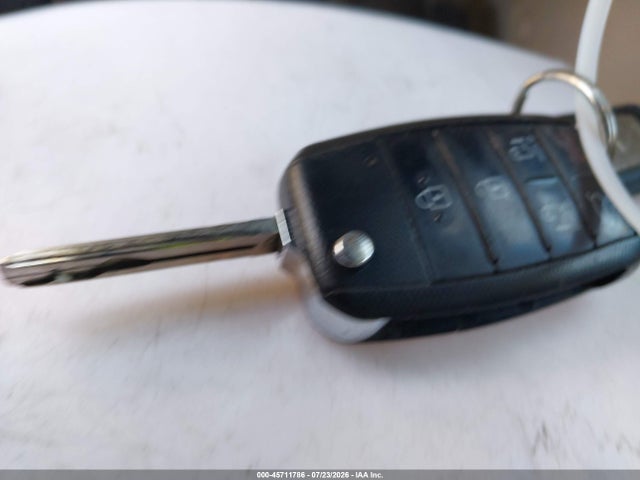 KIA SEDONA LX 2017 KNDMB5C15H6245687 Image 11