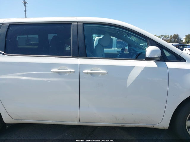 KIA SEDONA LX 2017 KNDMB5C15H6245687 Image 13