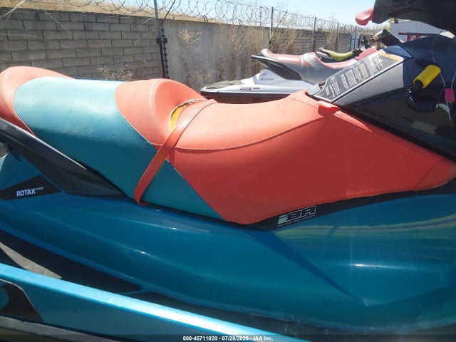 45711828 :رقم المزاد ، YDV40162A818 vin ، 2018 Sea Doo Wake 155 مزاد بيع