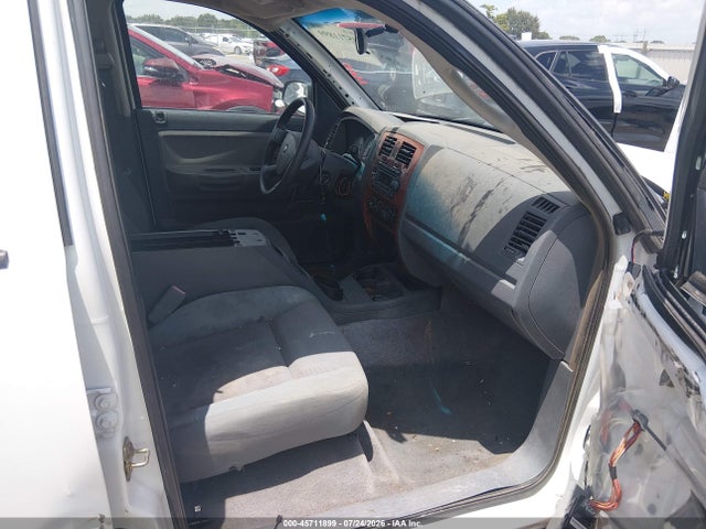45711899 :رقم المزاد ، 1D7HE48N65S261579 vin ، 2005 Dodge Dakota Slt مزاد بيع