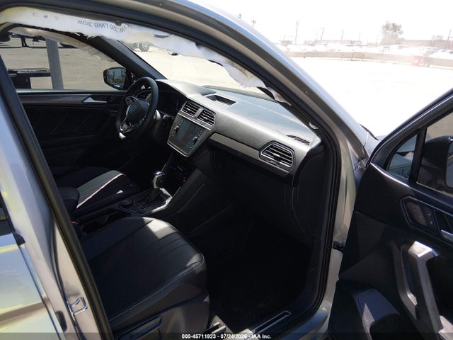 3VV8B7AX0RM191139 Volkswagen Tiguan 2.0t Se R-line Black