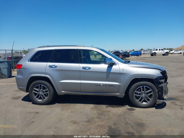 1C4RJFCT2JC436328 Jeep Grand Cherokee Overland 4x4