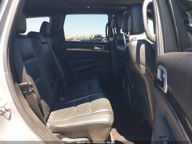 1C4RJFCT2JC436328 Jeep Grand Cherokee Overland 4x4