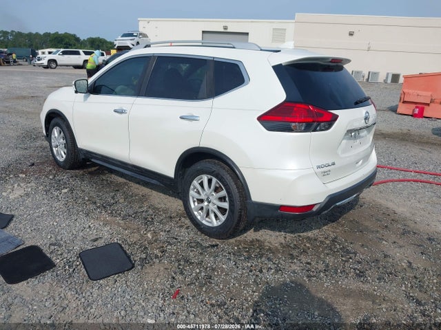 45711978 :رقم المزاد ، 5N1AT2MT4HC878273 vin ، 2017 Nissan Rogue Sv مزاد بيع