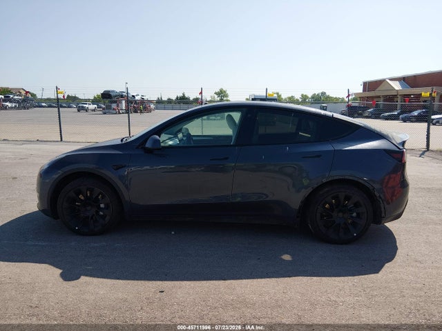 Продажа на аукционе авто 2023 Tesla Model Y Awd/long Range Dual Motor All-wheel Drive, vin: 7SAYGAEE5PF584659, номер лота: 45711996