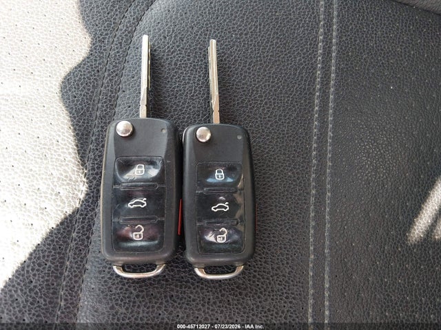 2013 Volkswagen Passat 2.0l Tdi Se მანქანა იყიდება აუქციონზე, vin: 1VWBN7A30DC120250, აუქციონის ნომერი: 45712027