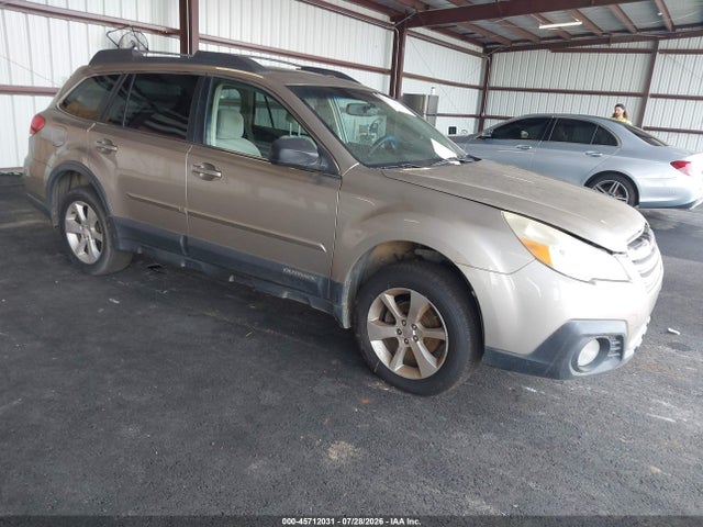 45712031 :رقم المزاد ، 4S4BRBDC1E3236155 vin ، 2014 Subaru Outback 2.5i Premium مزاد بيع
