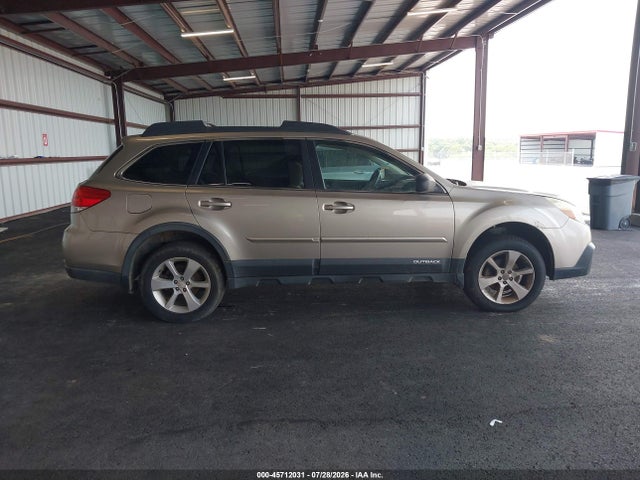 45712031 :رقم المزاد ، 4S4BRBDC1E3236155 vin ، 2014 Subaru Outback 2.5i Premium مزاد بيع