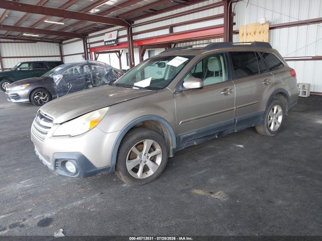45712031 :رقم المزاد ، 4S4BRBDC1E3236155 vin ، 2014 Subaru Outback 2.5i Premium مزاد بيع