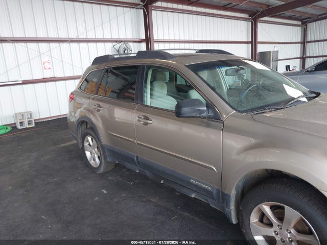 45712031 :رقم المزاد ، 4S4BRBDC1E3236155 vin ، 2014 Subaru Outback 2.5i Premium مزاد بيع