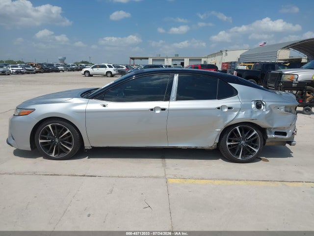 4T1B61HK6JU099125 Toyota CAMRY XSE