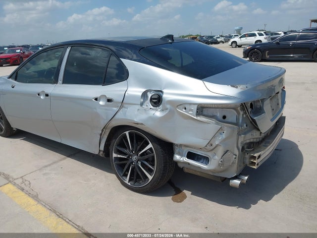 4T1B61HK6JU099125 Toyota CAMRY XSE