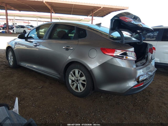 KIA Optima 2018 5XXGT4L33JG206139 Image 3