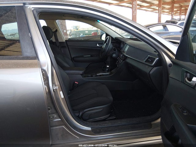 KIA Optima 2018 5XXGT4L33JG206139 Image 5