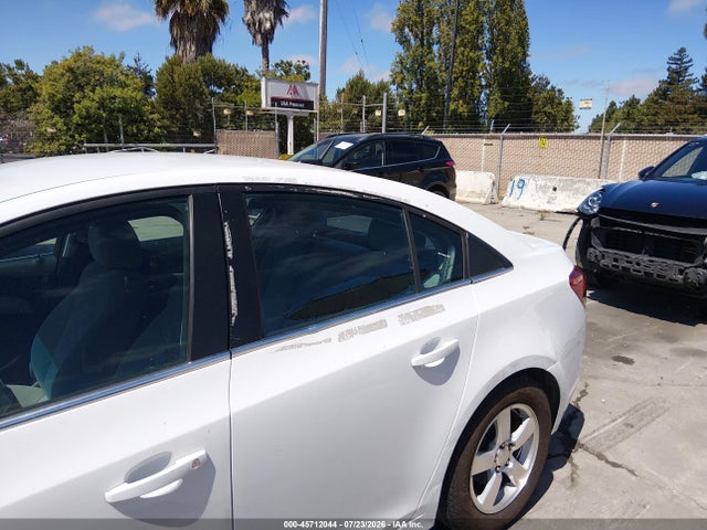 1G1PC5SB3E7317490 Chevrolet Cruze 1lt Auto