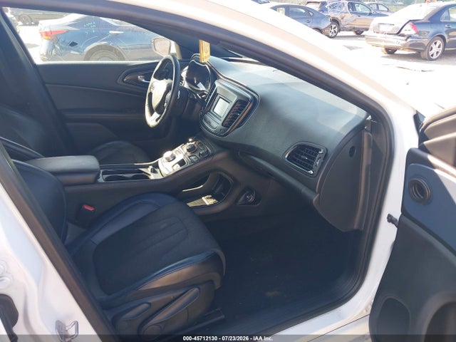 Продаж на аукціоні авто 2015 Chrysler 200 S, vin: 1C3CCCDG9FN700581, номер лоту: 45712130