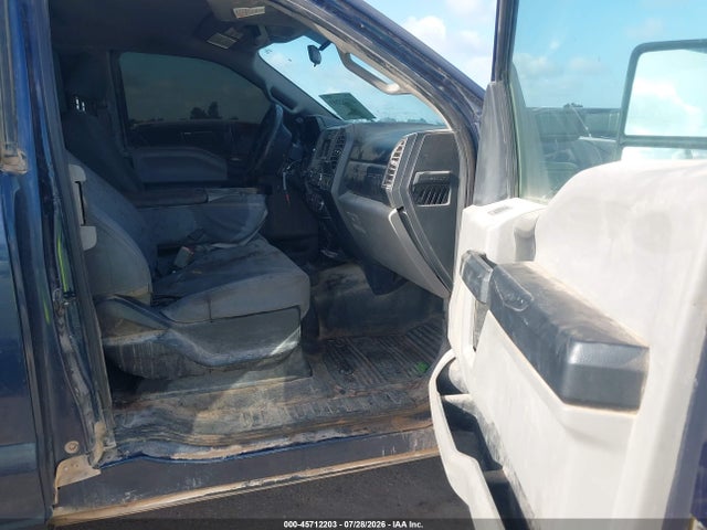45712203 :رقم المزاد ، 1FT7X2B6XJEC69036 vin ، 2018 Ford F-250 Xl مزاد بيع