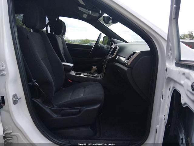Продаж на аукціоні авто 2017 Jeep Grand Cherokee Laredo, vin: 1C4RJFAGXHC962772, номер лоту: 45712233