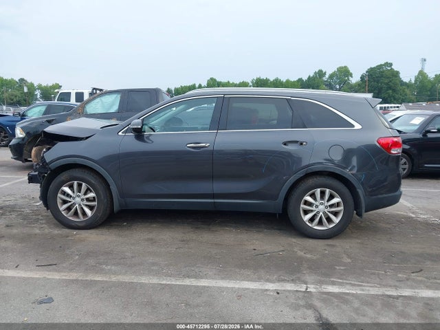 Продажа на аукционе авто 2017 Kia Sorento 2.4l Lx, vin: 5XYPG4A35HG208214, номер лота: 45712295