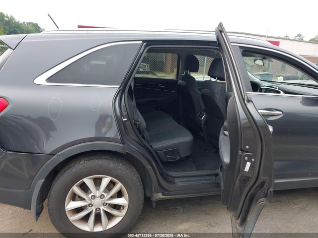 Продажа на аукционе авто 2017 Kia Sorento 2.4l Lx, vin: 5XYPG4A35HG208214, номер лота: 45712295
