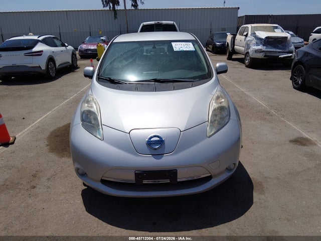 45712304 :رقم المزاد ، 1N4AZ0CP9FC323690 vin ، 2015 Nissan Leaf Sv مزاد بيع