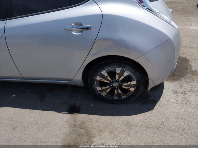 45712304 :رقم المزاد ، 1N4AZ0CP9FC323690 vin ، 2015 Nissan Leaf Sv مزاد بيع