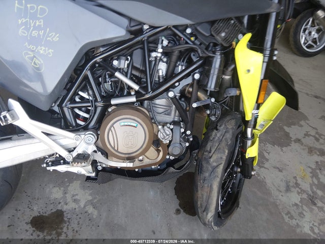 Husqvarna Supermoto 701 2023 VBKUSV408PM757328 Image 8