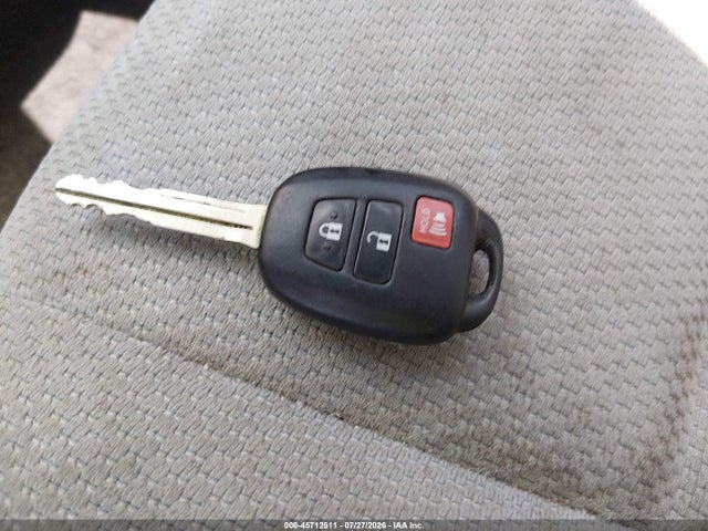Toyota Prius C One 2015 JTDKDTB36F1103786 Image 11